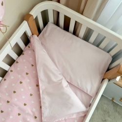 Set lenjerie de schimb pentru patut bebe 3 piese Inimioare roz